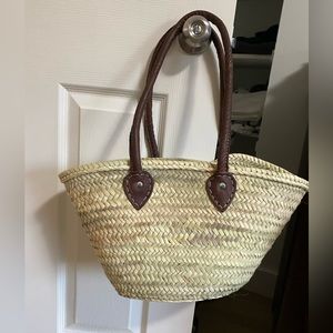Medium-sized basket bag with leather handles from Etsy